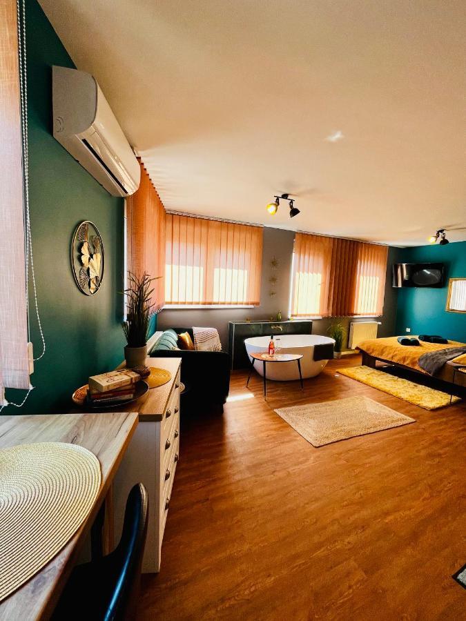 Eger'S Flow Apartment Exterior photo
